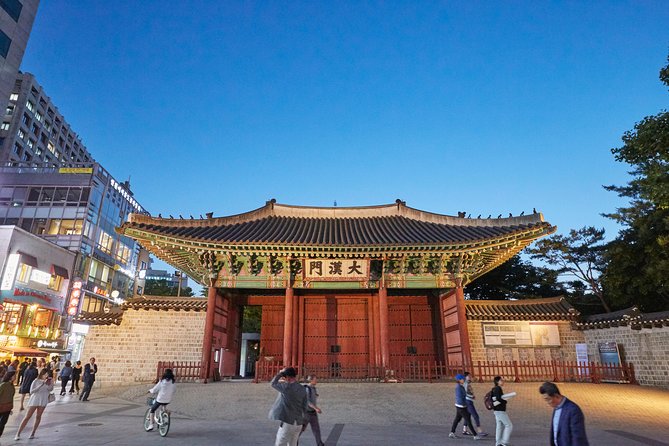 Seoul Night Tour: Sevit Some, Fountain, and Palace - Common Questions