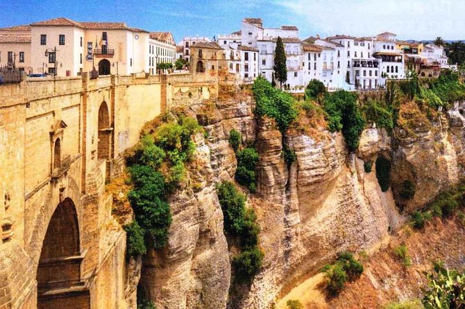 Seville Private Transfer to Granada With a Visit to Ronda - The Sum Up