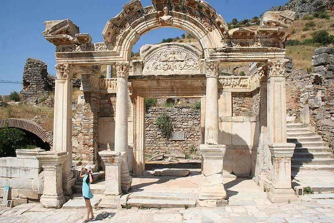 Shore Excursion 1 or 2 Day Private Tour From Kusadasi Port for Ephesus-Pergamon - Itinerary for 1 Day Private Tour