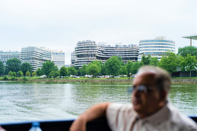 Sightseeing Potomac River Cruise With Luxury Coach City Tour - Common Questions