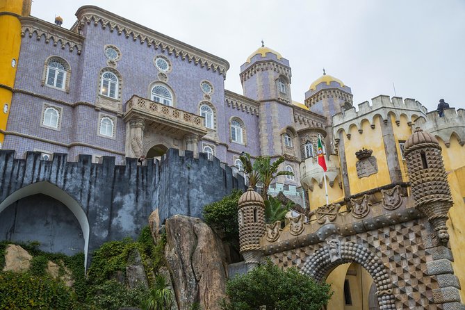 Sintra and Cascais Small-Group Day Trip From Lisbon - Common Questions