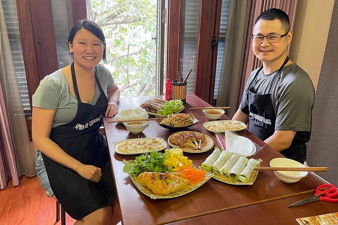 Small Cooking Class Inside the Old Quarter of Hanoi With Market - Immersive Cultural Experience