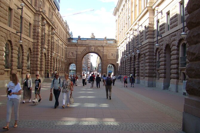 Stockholm- A Beauty On The Water: Old Town Walking Tour and Boat Trip Combined - Cancellation Policy and Traveler Reviews