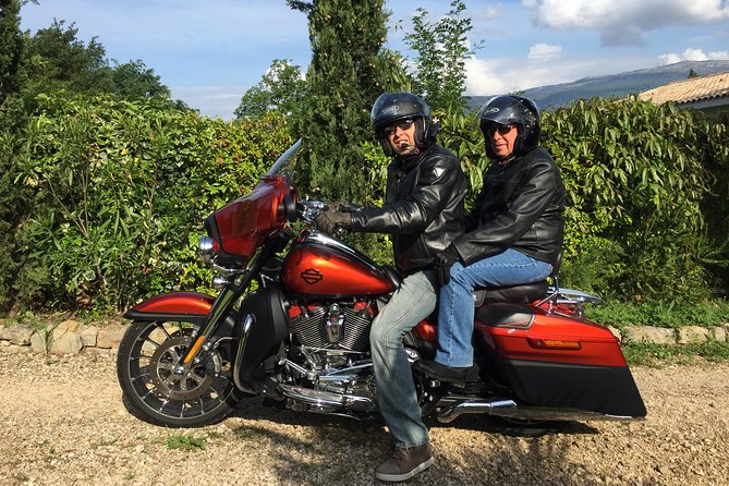 Stroll on a Harley Davidson, Full Day Passenger Duet With Your Guide - Capture Unforgettable Memories on Your Harley Davidson Adventure
