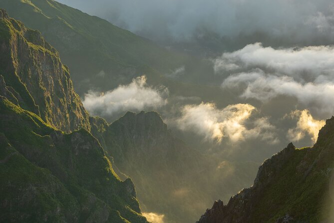 Sunrise Self-Guided Hike From Pico Do Arieiro to Pico Ruivo - Directions