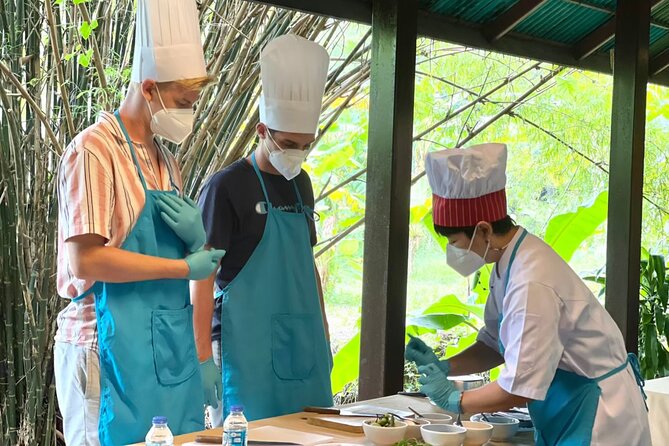 Thai Cooking Class 2 Hrs ( 3 Dishes Menu) - Ingredients and Equipment