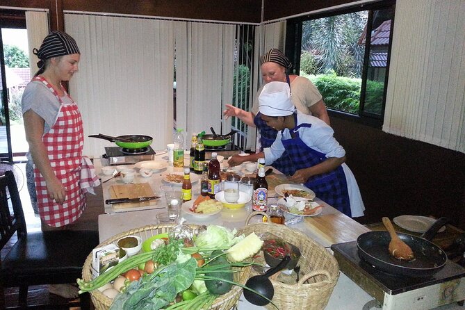 Thai Cooking Class With Local Market Tour in Koh Samui - Enjoyment of Food