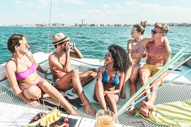 The Excellence Power Catamarán - Common Questions