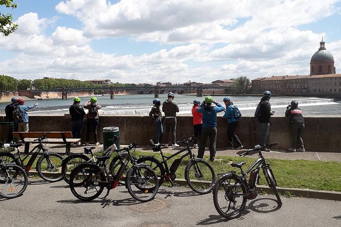 Toulouse E Bike Tour - Uncovering Local Secrets in Hidden Alleyways