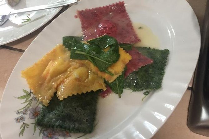 Traditional Home Made Pasta Cooking Experience in Arezzo - Cancellation Policy and Traveler Reviews