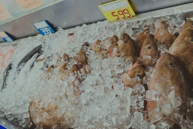 Under the Surface of Montreals Chinatown: Guided Food Walking Tour - Sample a Variety of Flavors and Culinary Traditions