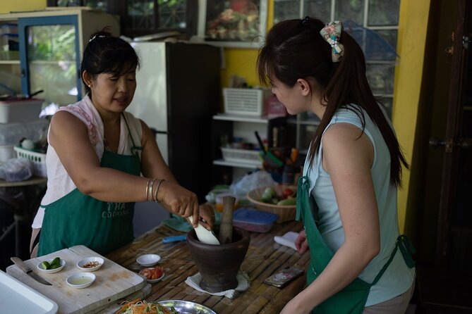 Vegetarian Organic Thai Cooking Class and Market Tour in Phuket - Common Questions