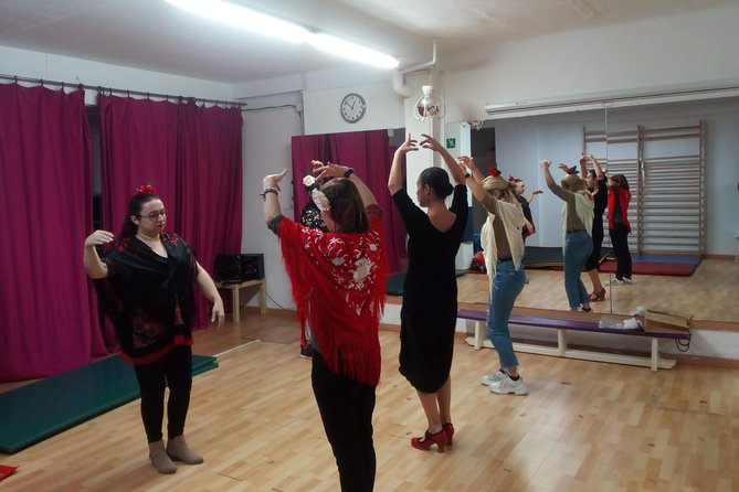 Vejer De La Frontera: Flamenco Dancing Lesson  - Cádiz - Minimum Travelers and Refunds