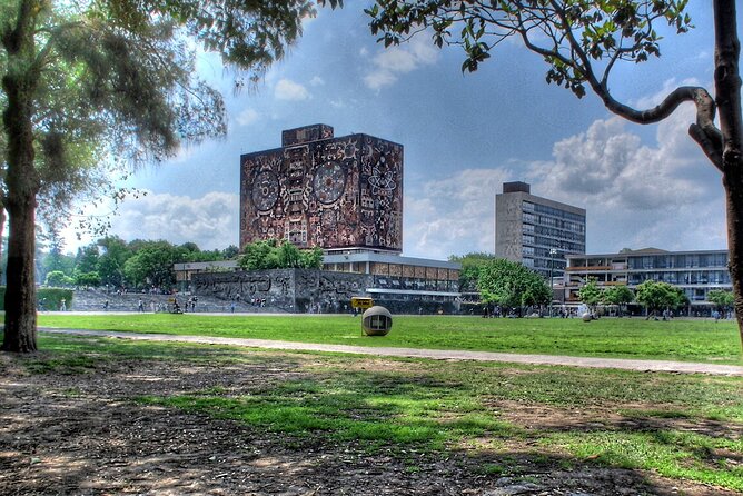 VIP Tour in Ciudad Universitaria México (Murals and Stadium) - The Sum Up