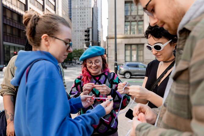 WALKIN WITH COLIN! Chicago : History-Mystery-Comedy-Tragedy - Common Questions