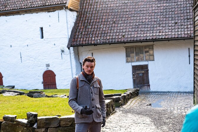 Walking Tour in Bergen of the Past and Present - Directions