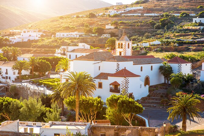 Wonderful Romantic Tour Around Fuerteventura for Couples - Exquisite Dining Options