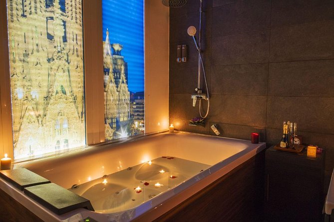 60 Min Couples MASSAGE to Choose and 30 Min Floral Bath at THAI SPA MASSAGE
