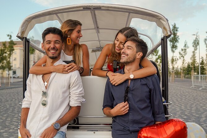 1 Hour Tuk Tuk Lisbon Private Guided Tour via Tuk Tuk - Tour Details