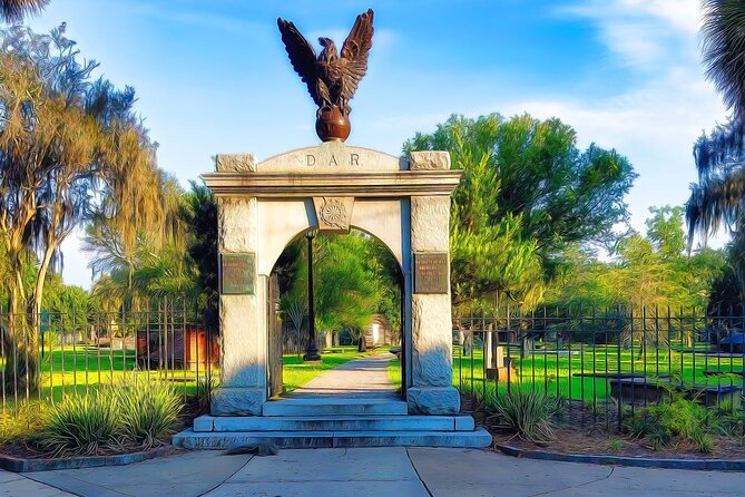 2 Hour Historical Walking Tour in Savannah - The Sum Up