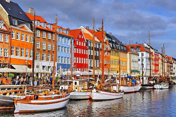 3-Hour Private City Walking Tour With a Canal Tour Ticket - Pricing and Booking