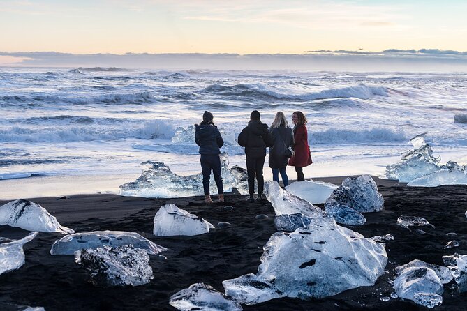 4-Day Iceland: Golden Circle, South Coast, Volcano Hike & Northern Lights - Packing Tips