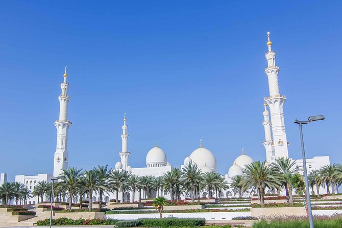 Abu Dhabi Sightseeing With Louvre Museum & Grand Mosque With 5* Lunch - The Sum Up