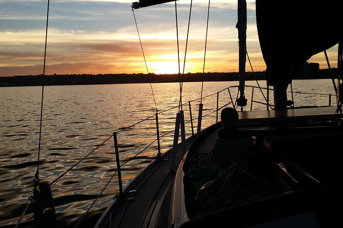 Affordable, Luxury Sailing Tour of San Diegos Bay and Coastal Waterways - Common Questions
