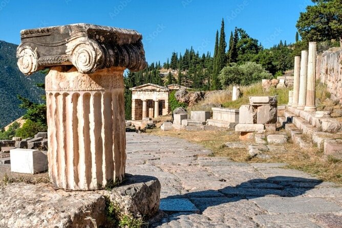 Audiovisual Self-Guided Tour With AR and 3D in Delphi - The Future of Self-Guided Tours: Delphis AR and 3D Integration