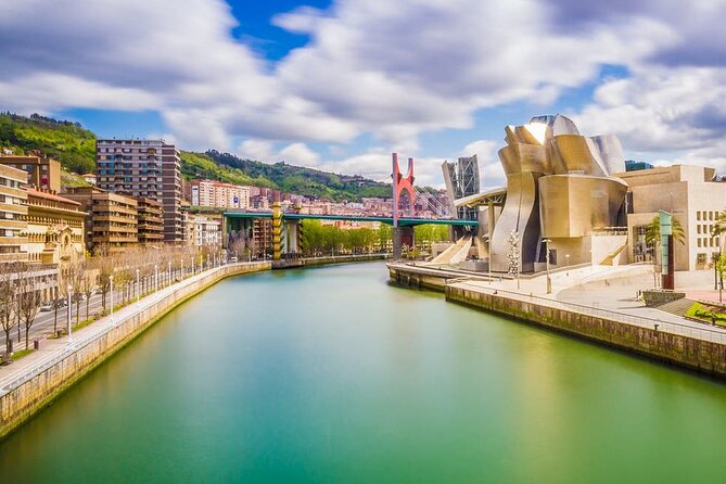 Bilbao Airport Transfers : Bilbao City to Bilbao Airport BIO in Luxury Car - Pricing Options and Group Size Variations