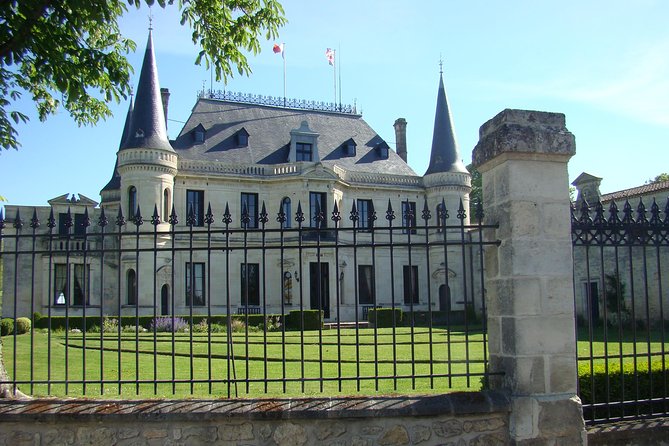 Bordeaux to Medoc & Saint Emilion Wine Tasting / Sightseeing Tour - Common Questions