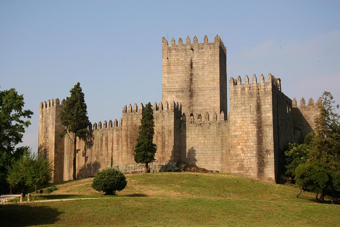 Braga and Guimarães Full Day Private Tour From Porto - Common Questions