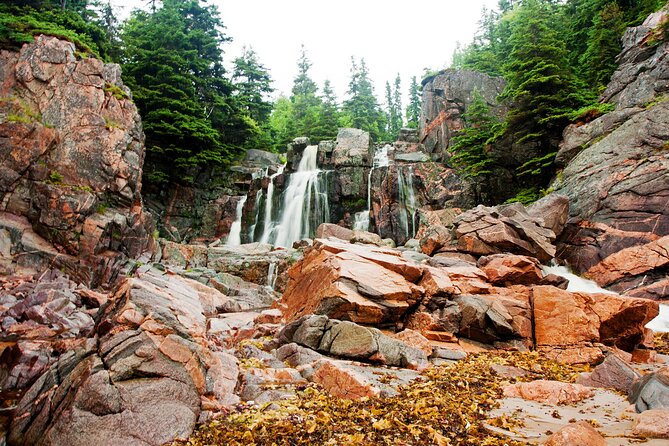 Cabot Trail: a Smartphone Audio Driving Tour - Audio Guide Features