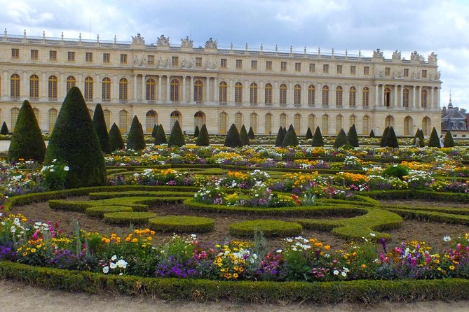 Château of Versailles and Marie Antoinettes Petit Trianon Private Tour - Negative Experiences and Lack of Professionalism