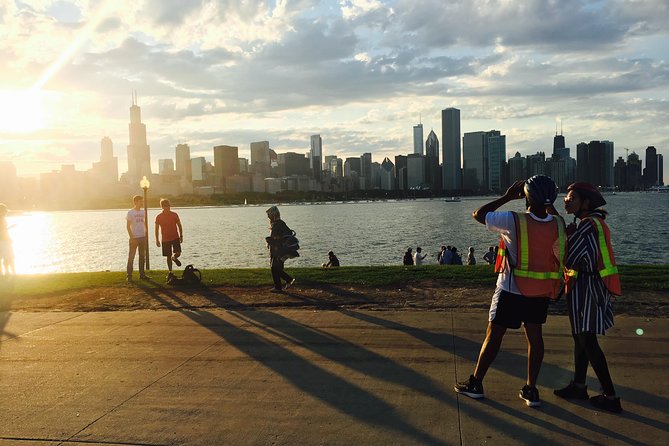 Chicagos Ultimate City Bike Tour - Guides Knowledge and Safety