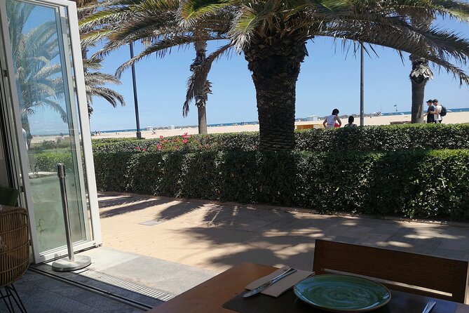 Day Cruise Party With Lunch & Seaside Cocktail in Valencia - The Sum Up