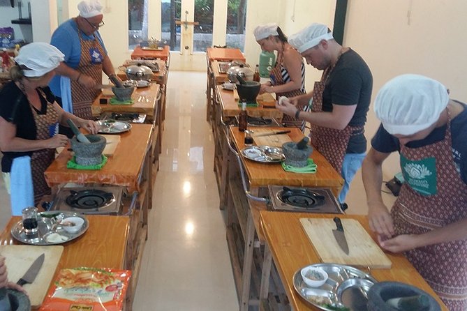 Dinner Cooking Class With Thai Master Chef at Sukho Cuisine Koh Lanta - Common Questions