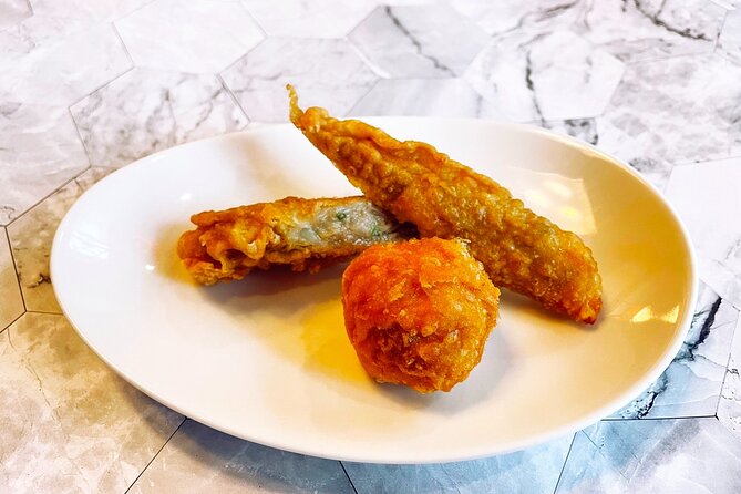 【Local Taiwanese Specialty】Tu Hsiao Yueh – Taipei Zhongxiao Store - Guided Tour of Taipei