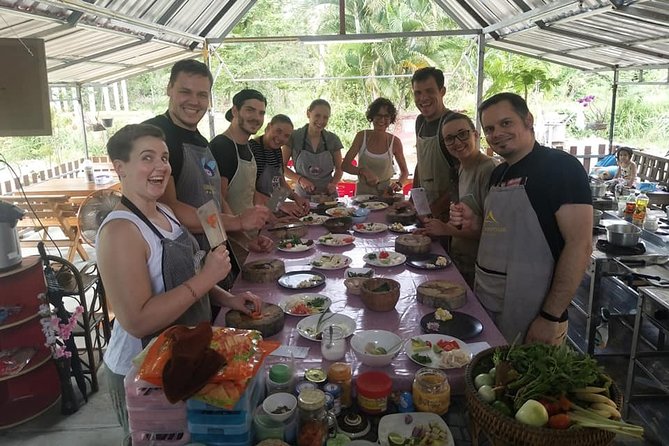 Evening Couse Thai Cooking Class in Ao Nang, Krabi - Meeting and Pickup - Head Directly to the Meeting Point or Request Pickup