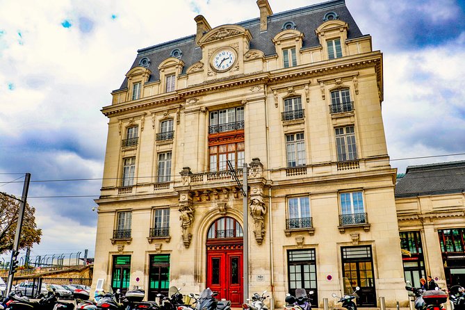 Exclusive Private Guided Tour Through the Architecture of Bordeaux With a Local - Additional Information