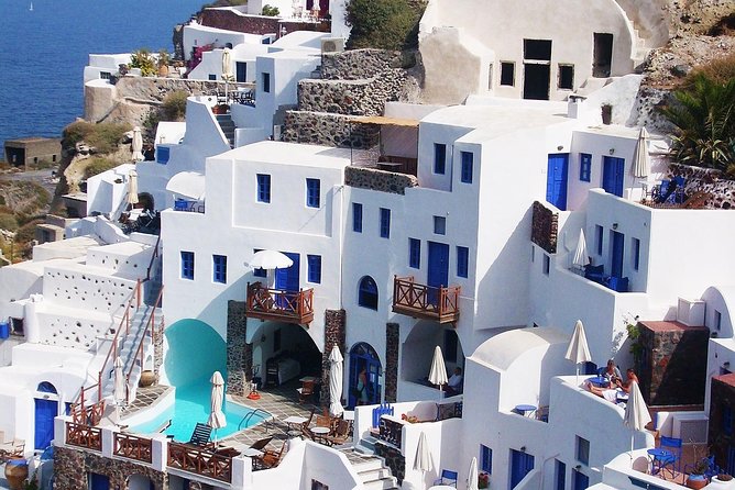 Fascinating Beauties of Mykonos - Walking Tour - Exploring the Architectural Wonder of Paraportiani Church