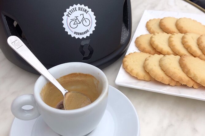 Food and Drink Half Day Private Bike Tour - Snacks