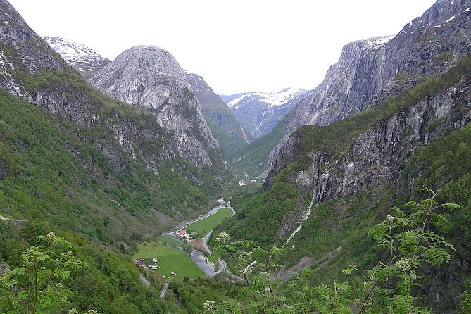 Full Day Guided Roundtrip From Bergen To Sognefjord With Flam Railway - Itinerary and Sightseeing Stops