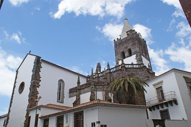 Funchal City Tour by Tukxi (Price per Tukxi - up to 5 People) - The Sum Up