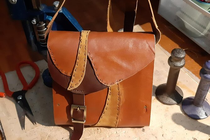 Genuine Leather Tote Bag Workshop in Leiden - The Sum Up