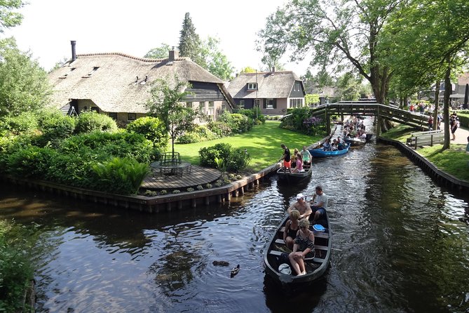 Giethoorn and Zaanse Schans Tour With Small Electric Boat Trip - Dutch Clogs and Cheese Factory Tour