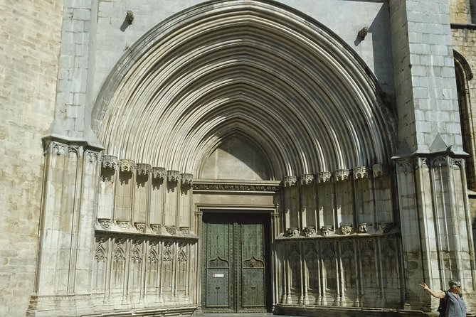 Girona and Besalu, Jewish History Tour Small Group From Girona - Small Group Experience