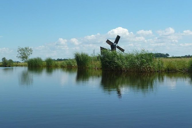 Guided Canoe Adventure With Picnic Lunch in Waterland From Amsterdam - Expert Guide and Small Group Experience
