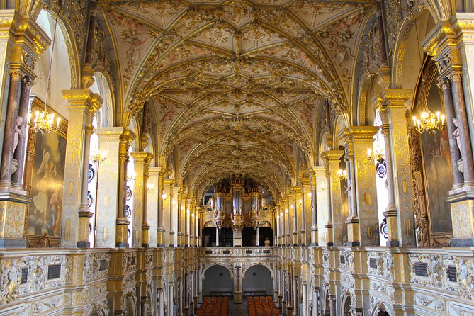 Guided Car Tour of Copenhagen City Center, Nyhavn, Palaces - Group Size and Guide Information