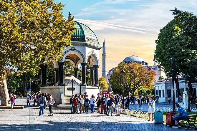 Hagia Sophia Museum, Blue Mosque Small-Group Walking Tour  - Istanbul - Start the Tour at Hagia Sophia Museum